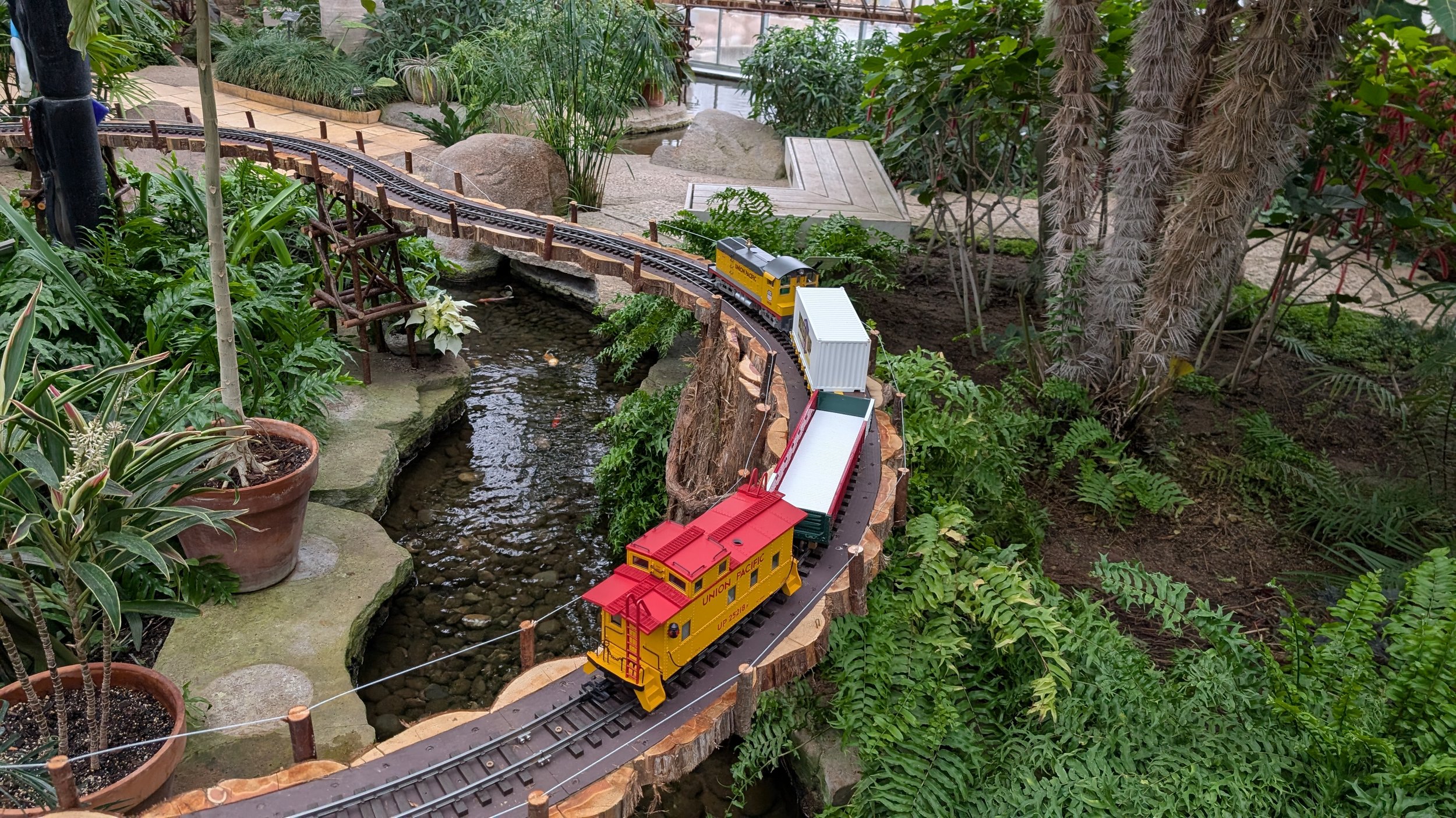 丹生明里 サイン入り Happy train2023 Train with Edwin McCain - The Youngstown Foundation Amphitheatre